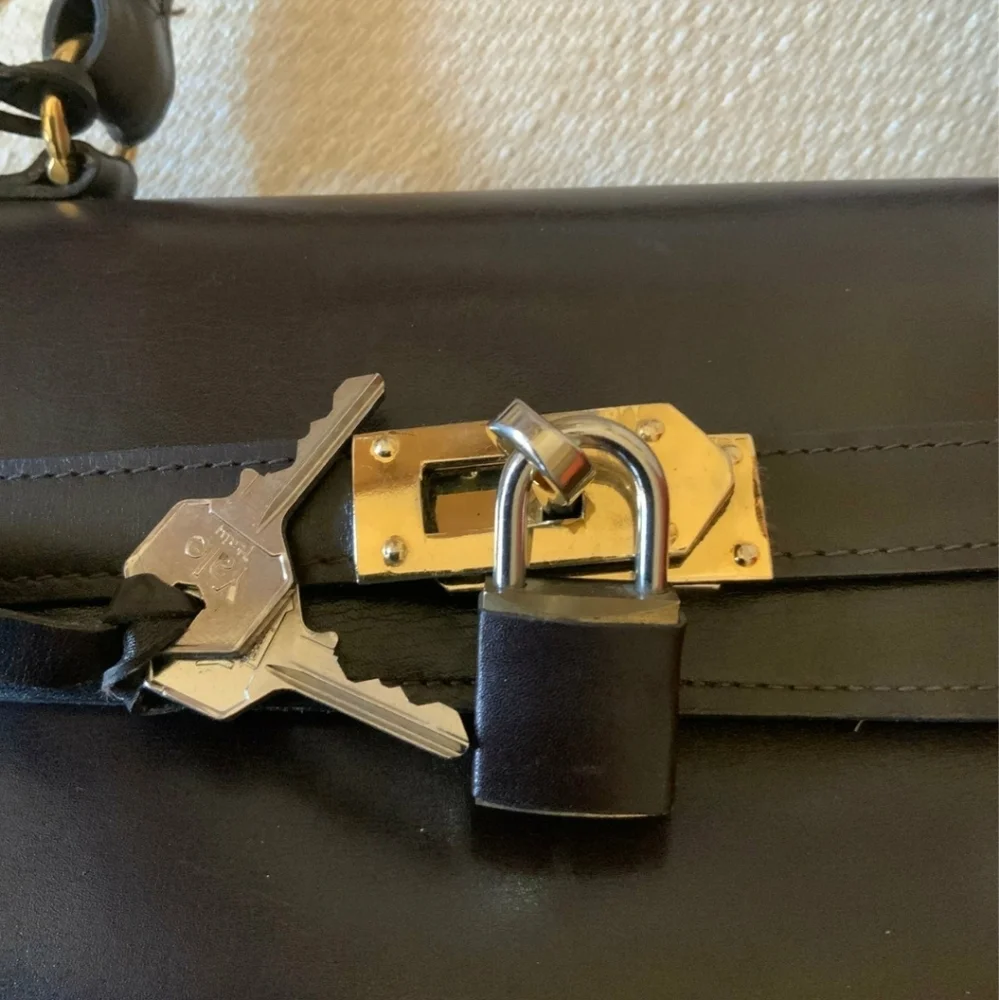 🦄 Vintage Made in Italy Boxcalf 32 Retourne Style Top Handle Lock Bag - Picture 6 of 16